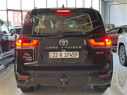 تۆیۆتا لاند کروزەر